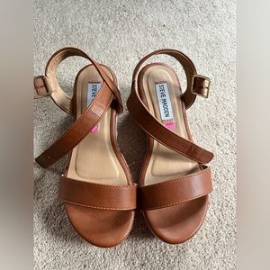 Steve Madden Girls Sandals w/ Rainbow Espadrille - size 3